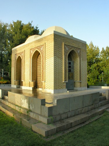 Arthur Upham Pope and Phyllis Ackerman Tomb in Isfahan by Mohsen Froughi  1 