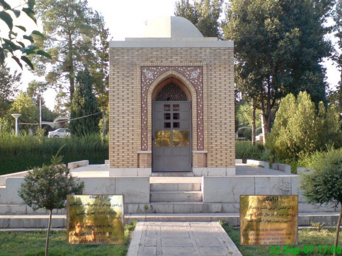 Arthur Upham Pope and Phyllis Ackerman Tomb in Isfahan by Mohsen Froughi  4 