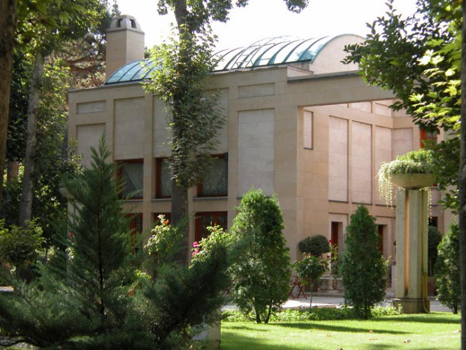 Dezashib Residential Complex in Tehran  2 