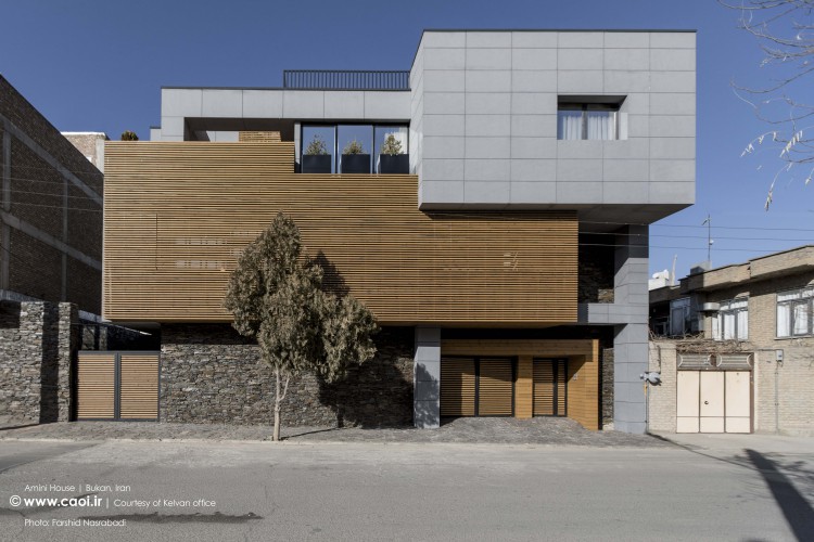 Amini House in Bukan Iran by Kelvan Office  3 