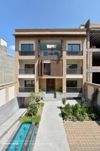 یک خانه، دو نسل، سه واحد خانه ای در تهران اثر فیروز فیروز